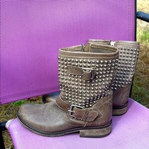 Steve Madden leather studded buckle boots
